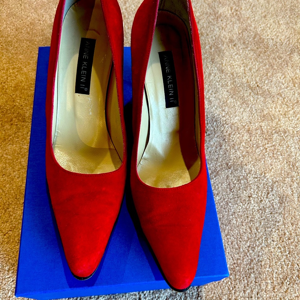Suede 3-inch pumps